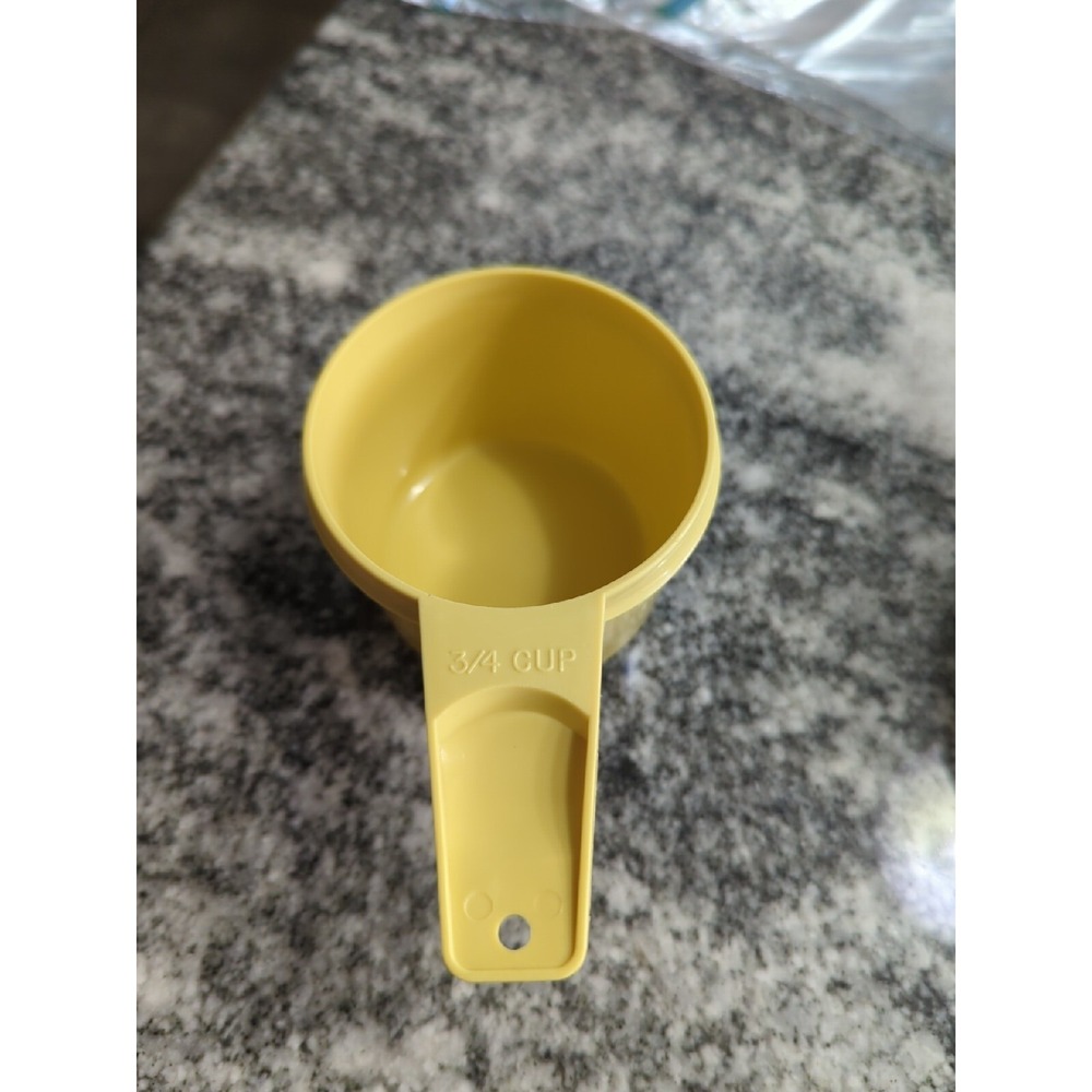 Vintage TUPPERWARE Replacement ~ 3/4 Cup Measuring Cup  YELLOW